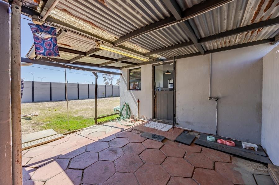 3 Bedroom Property for Sale in Bothasig Western Cape